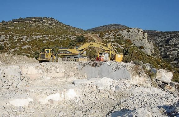 'Ni cantera ni catas en la Sierra del Cuchillo'