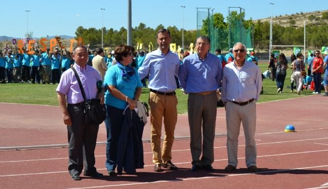 Castaño anima a las personas que sufren enfermedad mental a hacer deporte de forma periódica