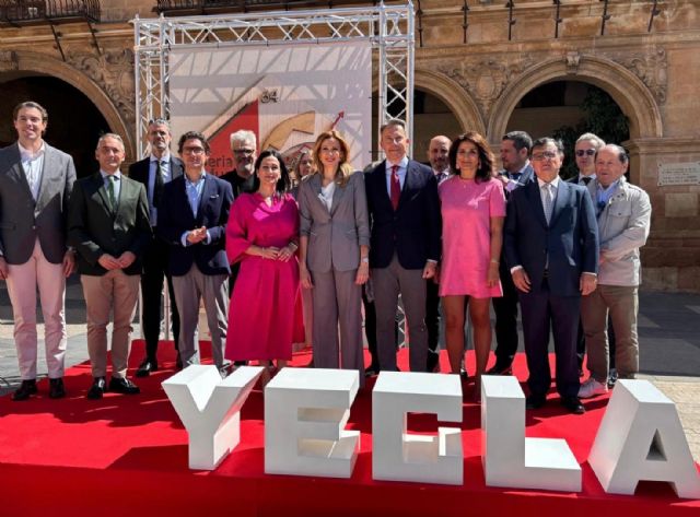 El Gobierno regional impulsa la Feria del Mueble de Yecla como motor de innovación y oportunidades para el sector