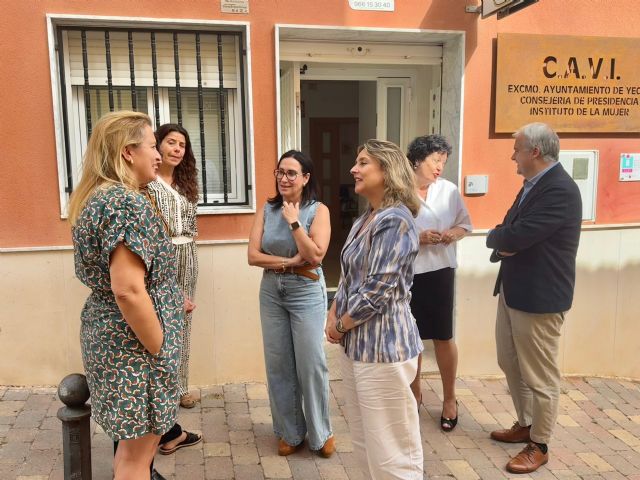 La Comunidad refuerza los equipos de los CAVI de Yecla y Jumilla para mejorar la atención a las víctimas de violencia de género
