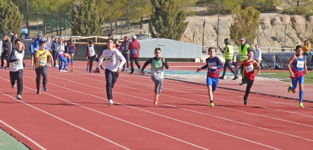 Yecla acogió la primera cita con la pista para los Sub14