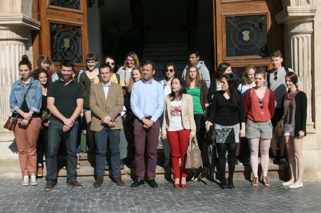 Visita a Yecla de estudiantes suizos
