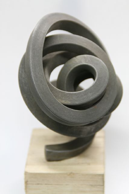 El escultor yeclano José Ponte expone en Madrid hasta el 24 de mayo, en la Galería de arte Orfila