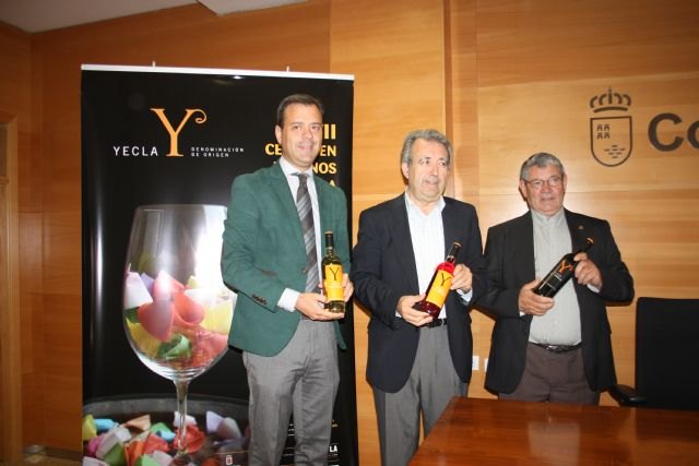 Cerdá destaca la capacidad de los productores de vino de la D.O. Yecla de adaptarse a las características del  mercado