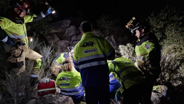 Servicios de emergencias rescatan a una excursionista herida en el municipio de Yecla