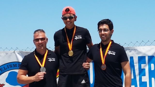 El joven piloto yeclano José Marco obtiene oro y plata en los Campeonato de España de Aeromodelismo celebrado en Tarrragona