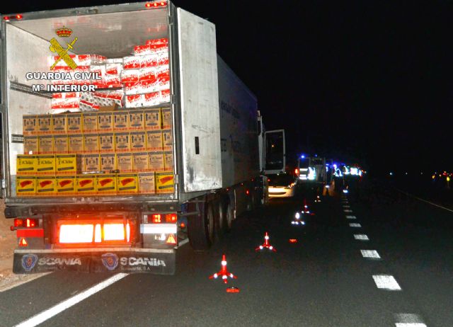 La Guardia Civil intercepta a un camionero con un vehículo articulado de 40 toneladas conduciendo de modo temerario y bajo la influencia de cocaína